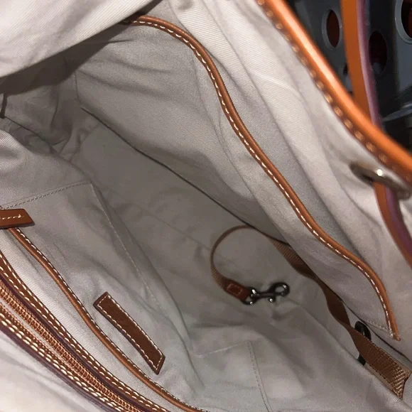 Dooney & Bourke UT Purse - Picture 3 of 5
